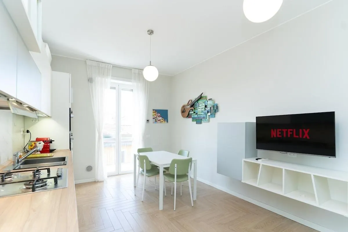 Bright Apartment In Front Of Navigli With Ac Wifi Milan Italy