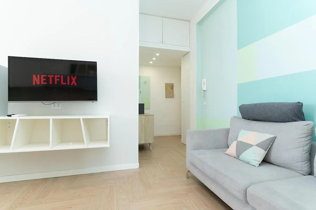 Bright Apartment In Front Of Navigli With Ac Wifi Milan