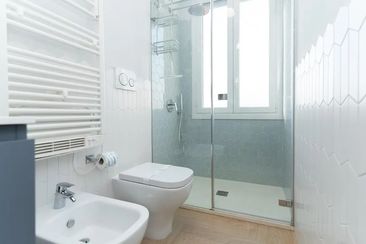 Bright Apartment In Front Of Navigli With Ac Wifi Milan