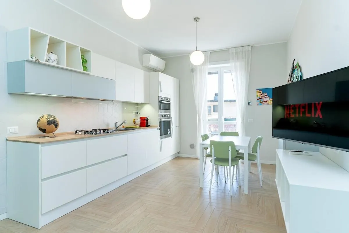 Bright Apartment In Front Of Navigli With Ac Wifi Milan